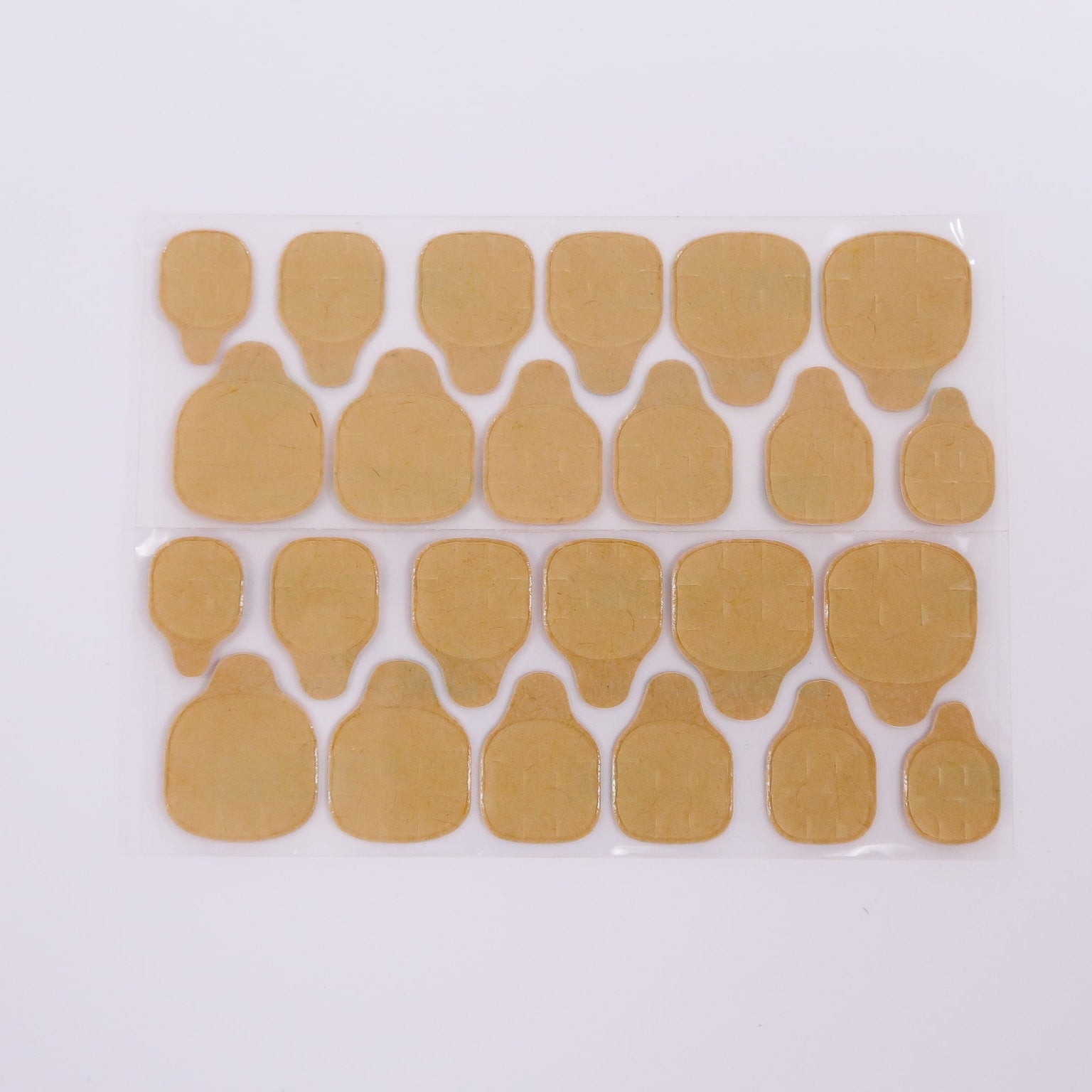Kit gel pads press on nails avec colle pour faux ongles, parfait pour une application facile à domicile. Une solution pratique pour fixer vos capsules press on durablement et en toute sécurité.